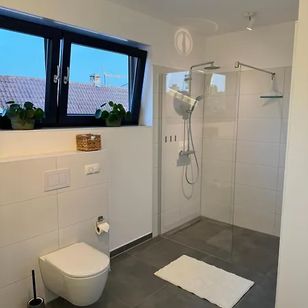 Moderne Ferienwohnung Mit Terrasse, Grill & Privatparkplatz Venningen Exterior foto