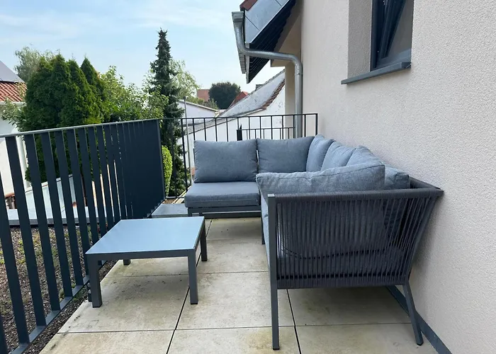 Moderne Ferienwohnung Mit Terrasse, Grill & Privatparkplatz