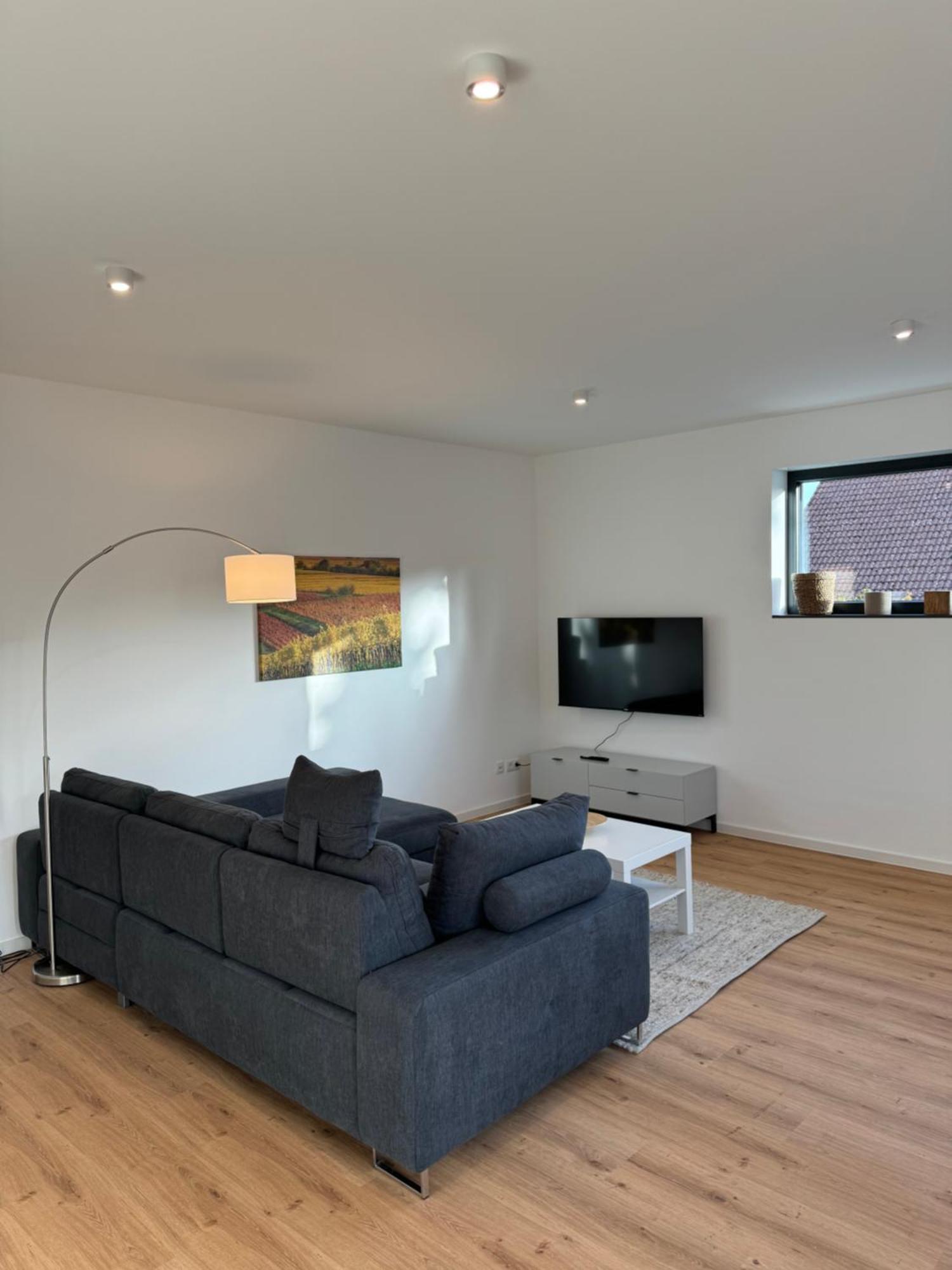 Moderne Mit Terrasse, Grill & Privatparkplatz